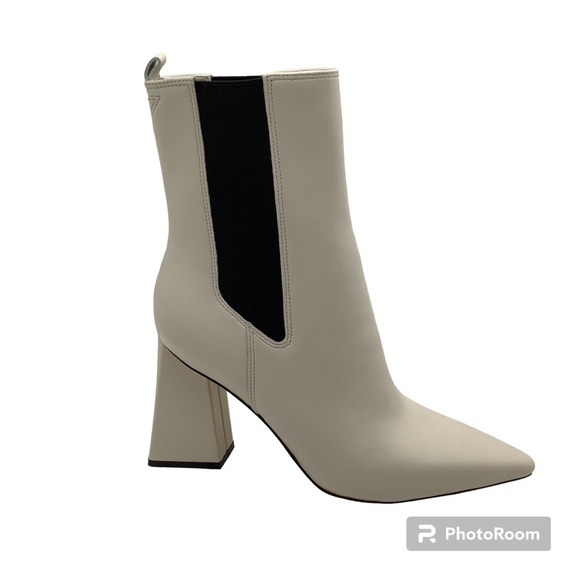 🆕{ Marc Fisher} Kaylynn Chelsea Heeled Bootie - Picture 11 of 11